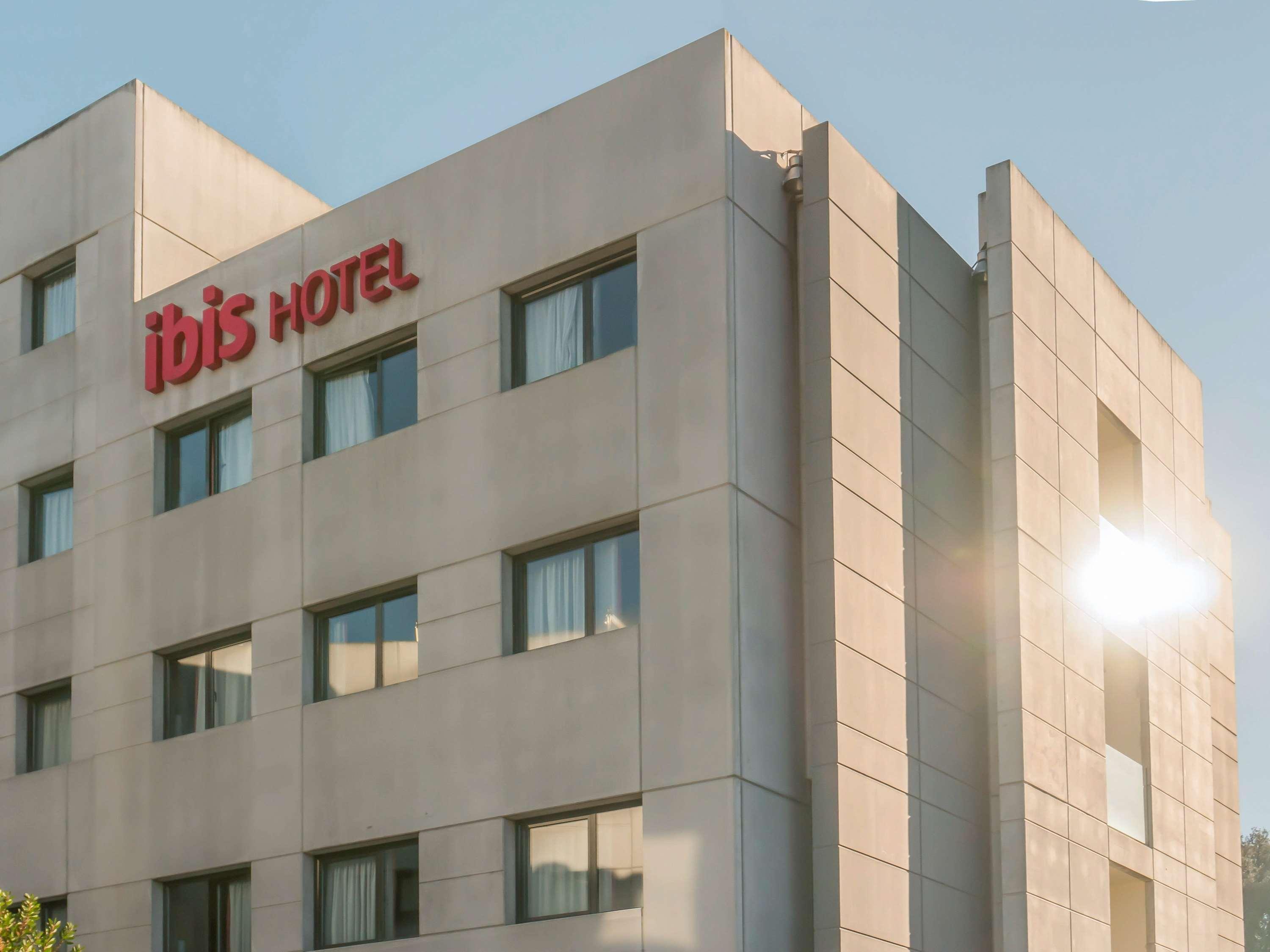 Ibis Girona Otel Dış mekan fotoğraf