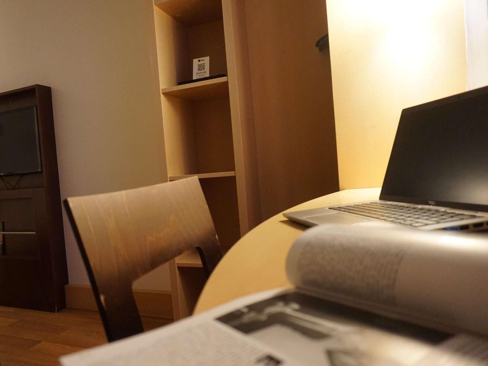 Ibis Girona Otel Dış mekan fotoğraf